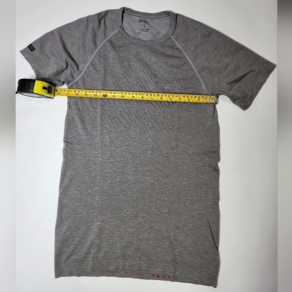 Rhone  essential Training shirt - Picture 5 of 12